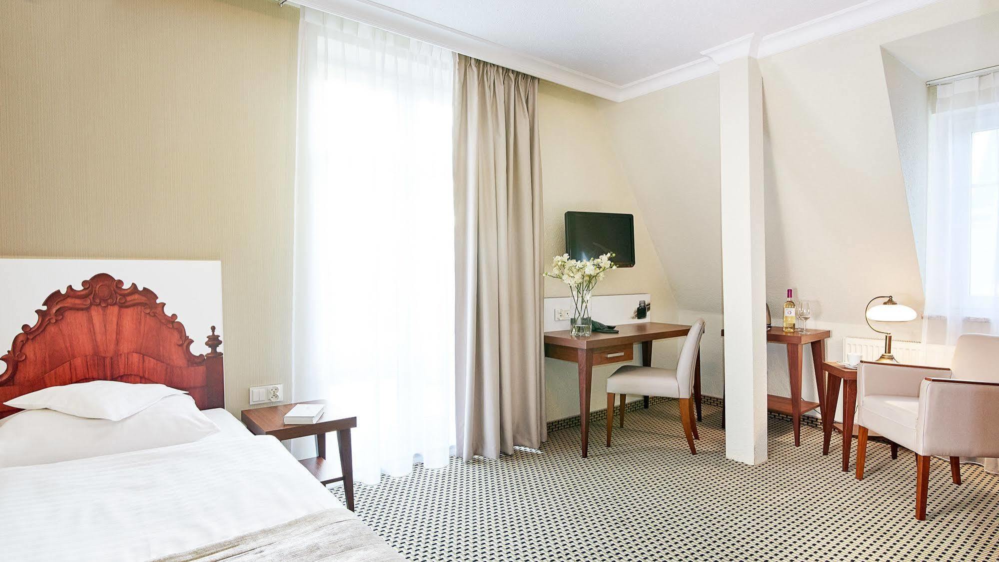 Jantar Hotel & Spa By Zdrojowa Kolobrzeg Ngoại thất bức ảnh