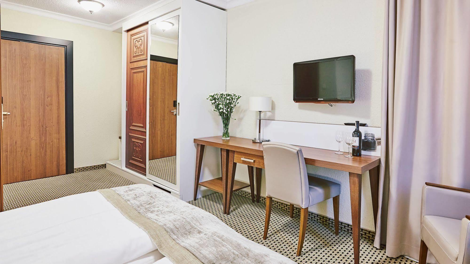 Jantar Hotel & Spa By Zdrojowa Kolobrzeg Ngoại thất bức ảnh